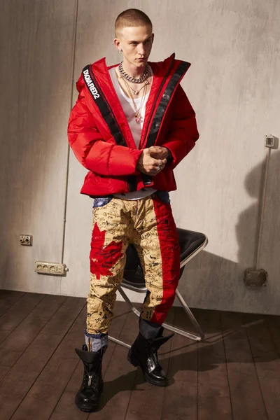 Look 23